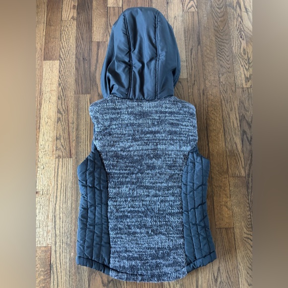 Aeropostale Puffer Vest  Hooded Size S - Picture 2 of 13